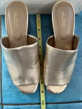 Aldo sleek gold single band 2.5 inch heel sandal